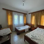 Hotel River