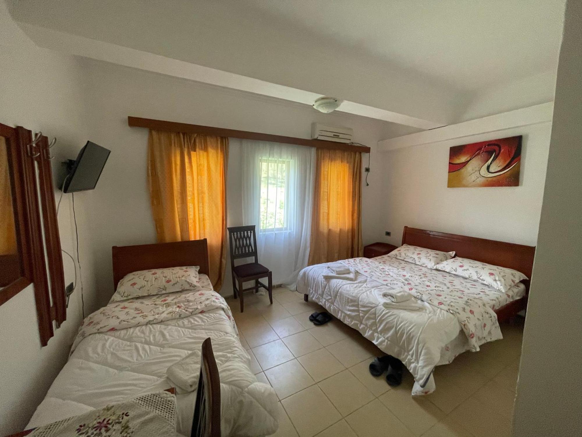 Hotel River