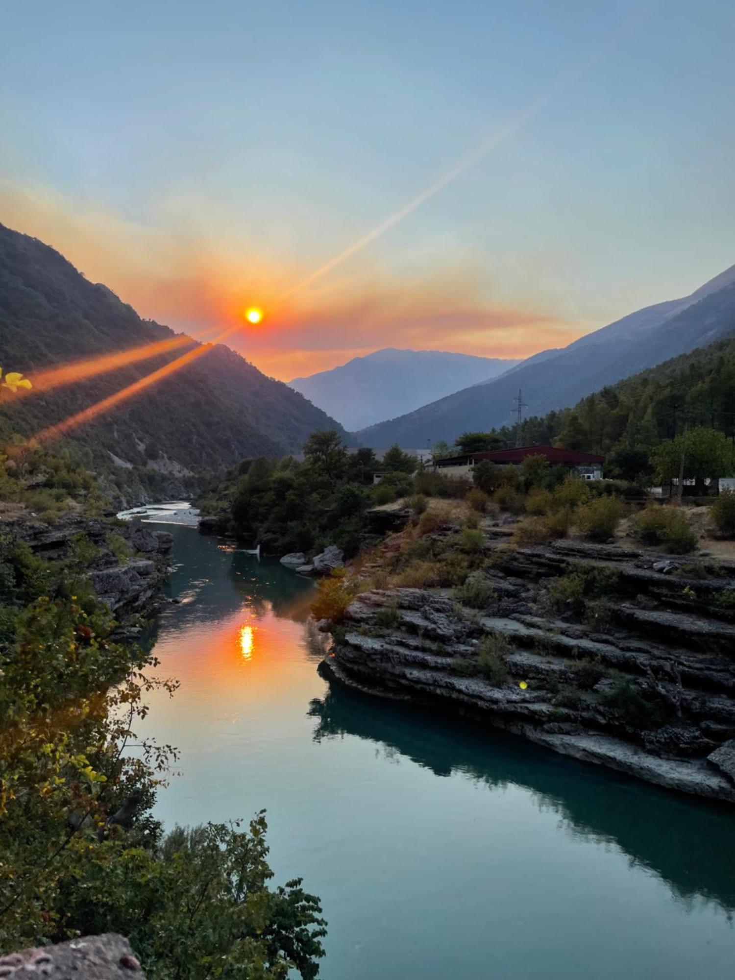 River Hotel Tepelene